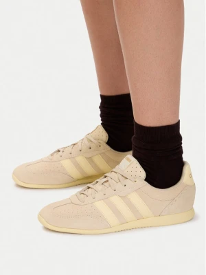 Foto del prodotto adidas Sneakers Barreda Lo Shoes KJ4747 Beige chiaro