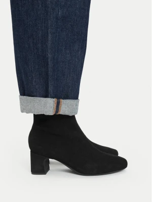 Foto del prodotto Clarks Stivaletti Fernie Zip 26182936 Nero
