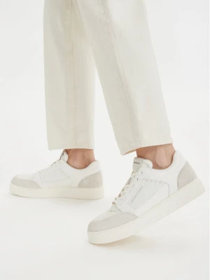 Foto del prodotto Emporio Armani Sneakers EM004836 AF24321 M0360 Bianco