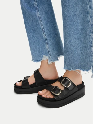 Foto del prodotto Guess Jeans Ciabatte CWBEO-HY62273-6 Nero