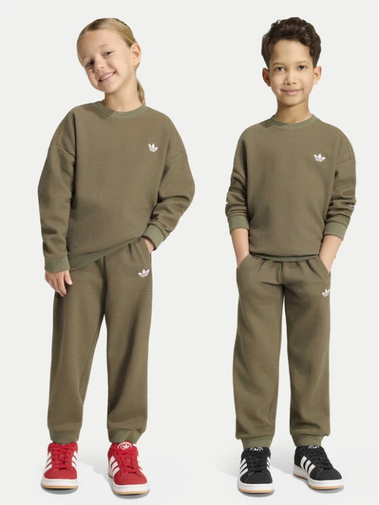 Foto del prodotto adidas Tuta Loose Sweat Jogger Set KT1769 Cachi Regular Fit
