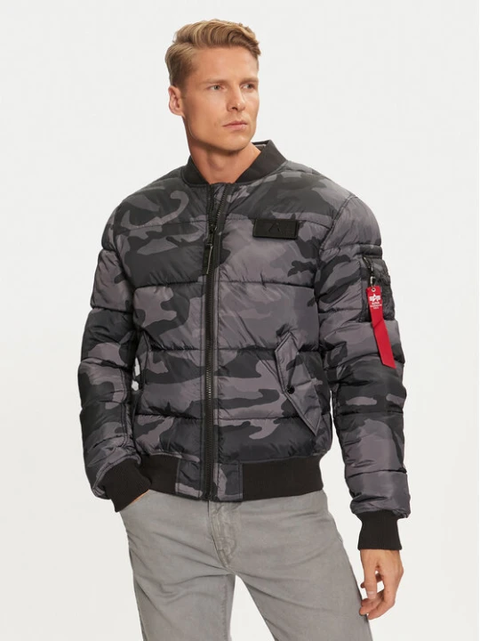 Foto del prodotto Alpha Industries Bomber 138116C Nero Regular Fit