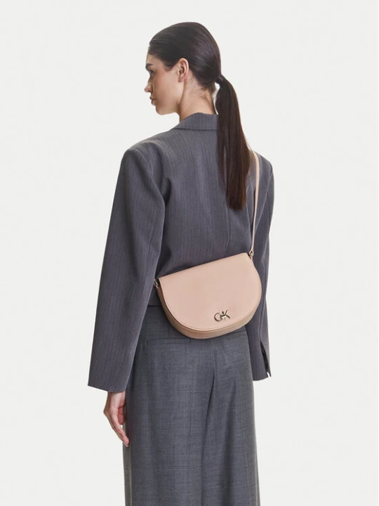 Foto del prodotto Calvin Klein Borsetta Ck Hw Crossbody Saddle Bag K60K613236 Rosa