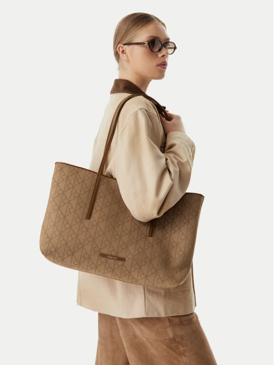 Foto del prodotto Calvin Klein Borsetta Emblem Aop Jacquard LV04F3750G Cachi