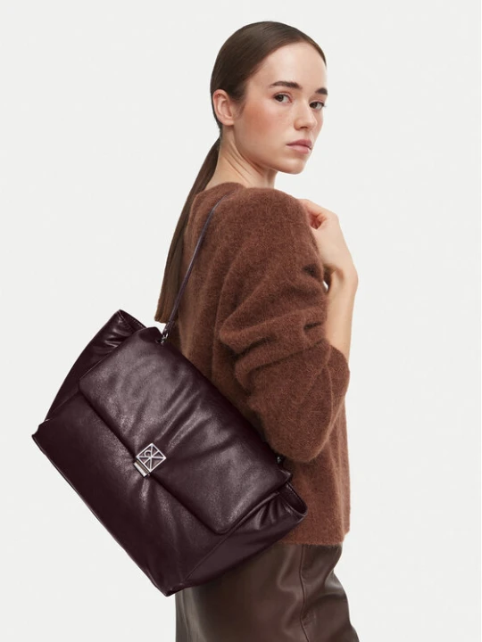 Foto del prodotto Calvin Klein Borsetta Emblem Hw Padded Satchel LV04F3615G Bordeaux
