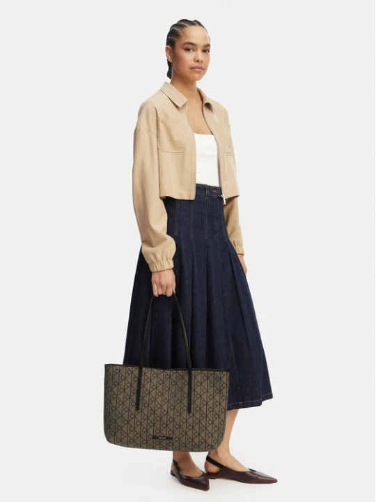 Foto del prodotto Calvin Klein Borsetta Emblem Trio Pebble Shoulder Bag LV04F3750G Marrone