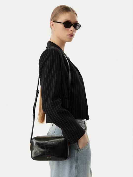 Foto del prodotto Calvin Klein Borsetta Foil Logo Glossy LV04F3539G Nero