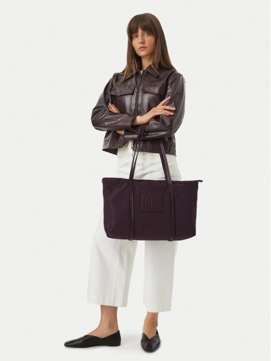 Foto del prodotto Calvin Klein Borsetta Medium Tote LV04F3869G Bordeaux