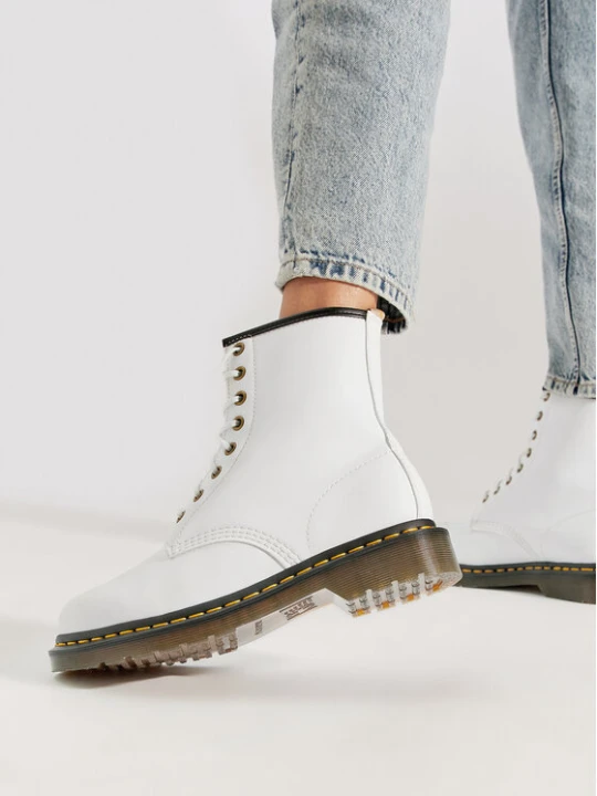 Foto del prodotto Dr. Martens Anfibi 27213113 Bianco