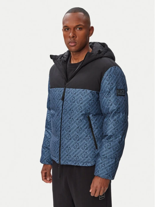 Foto del prodotto EA7 Emporio Armani Giubbotto invernale 7M002566 AF26406 U9302 Blu Regular Fit