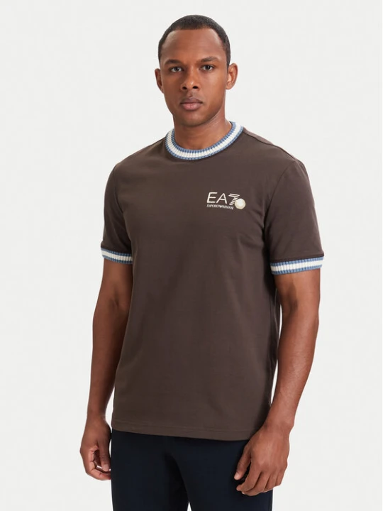 Foto del prodotto EA7 Emporio Armani T-shirt 7M002131 AF12957 U6027 Marrone scuro Regular Fit