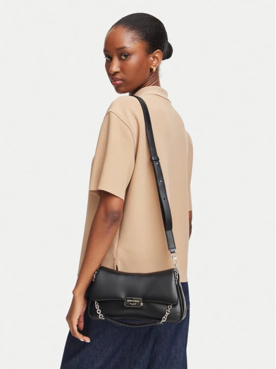 Foto del prodotto Emporio Armani Borsetta EW002644 AF32959 Nero