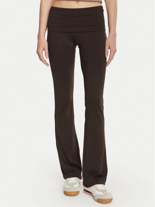 Foto del prodotto Guess Leggings V6YB24 K4713 Marrone scuro Slim Fit
