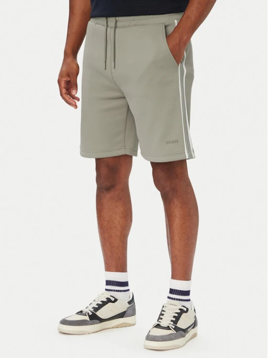 Foto del prodotto Guess Pantaloncini sportivi Z6YD05 K5008 Verde Regular Fit