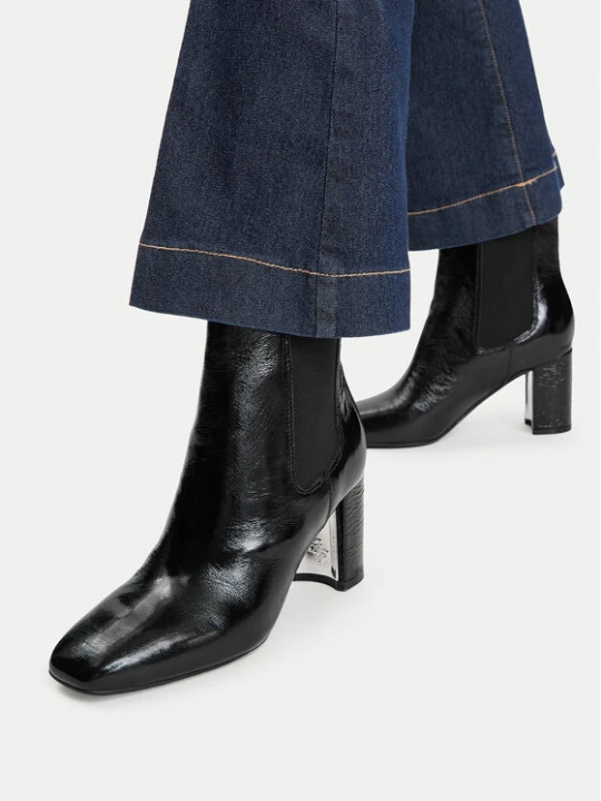 Foto del prodotto Guess Stivaletti FLFFIE LEA10 Nero