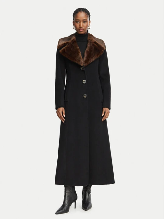 Foto del prodotto Luisa Spagnoli Cappotto di lana Scolpito 543487 Nero Regular Fit