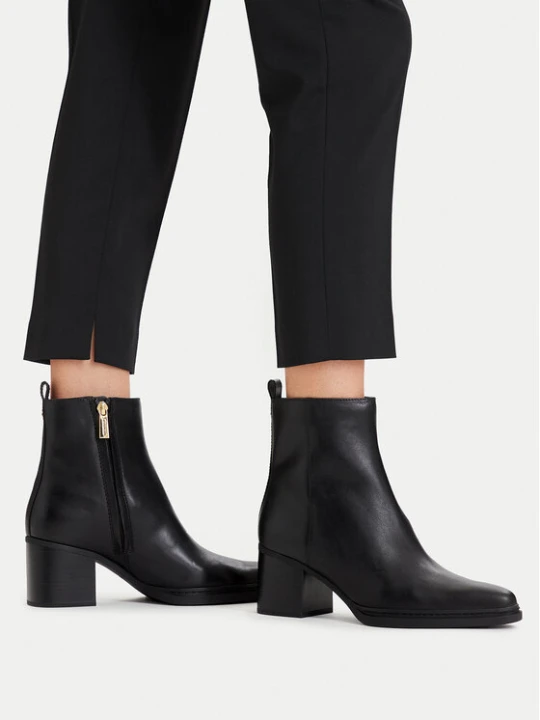 Foto del prodotto MICHAEL Michael Kors Stivaletti Lex 40F5LXME5L Nero