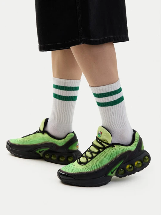 Foto del prodotto Nike Sneakers Air Max DN AMD HV3521 700 Verde