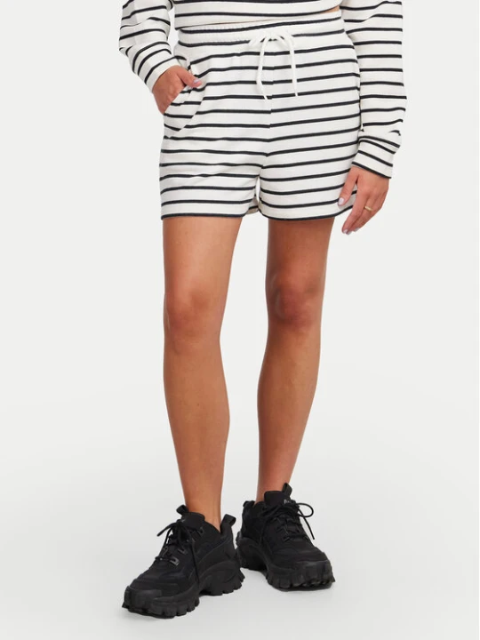 Foto del prodotto Pieces Pantaloncini sportivi Chilli 17146889 Bianco Regular Fit