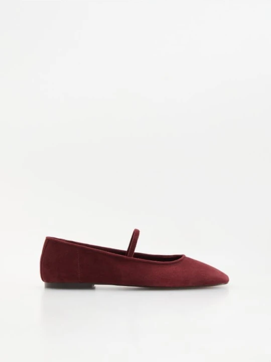 Foto del prodotto Reserved - Ballerine in suede con cinturino - bordeaux
