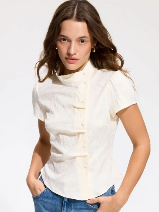 Foto del prodotto Reserved - Blusa con chiusura decorativa - panna