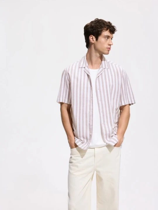 Foto del prodotto Reserved - Camicia comfort fit in cotone - marrone