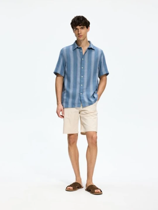 Foto del prodotto Reserved - Camicia comfort strutturata - blu pallido