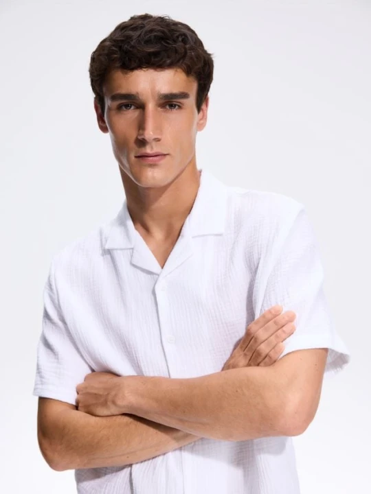 Foto del prodotto Reserved - Camicia in mussola comfort fit - bianco