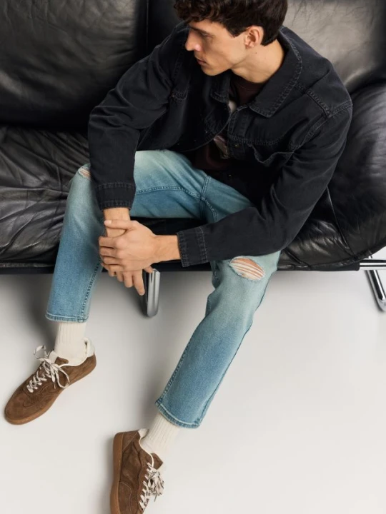 Foto del prodotto Reserved - Jeans slim carrot fit strappati - indigo jeans