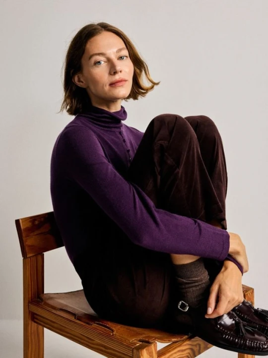 Foto del prodotto Reserved - Maglione dolcevita con bottoni decorativi - viola scuro