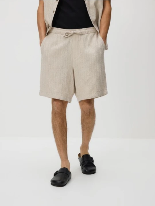 Foto del prodotto Reserved - Pantaloncini strutturati loose fit - beige
