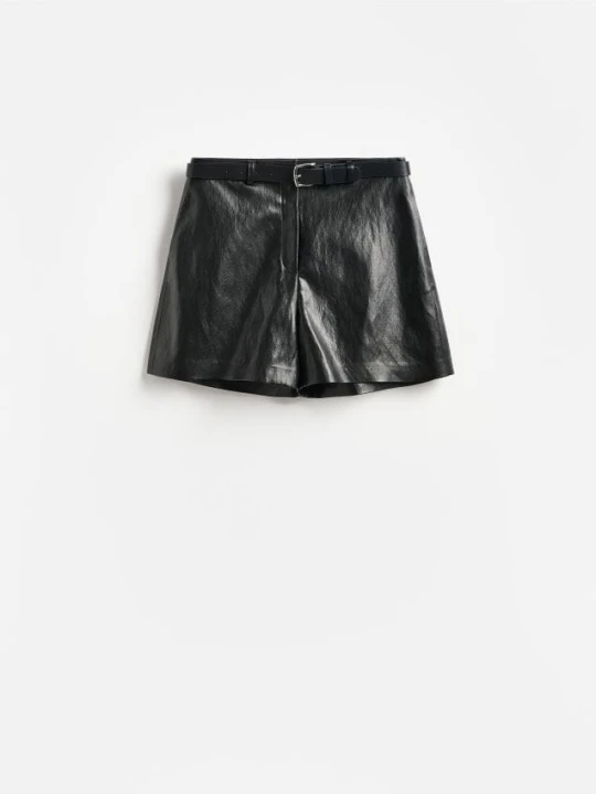 Foto del prodotto Reserved - Shorts con cintura decorativa - nero