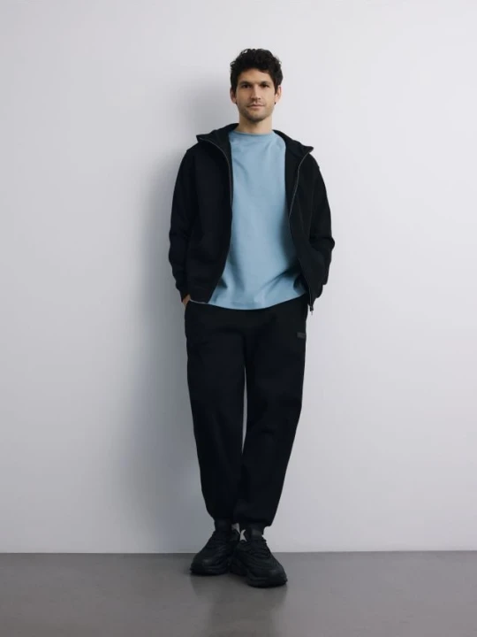 Foto del prodotto Reserved - Top da jogging con zip e cappuccio - nero