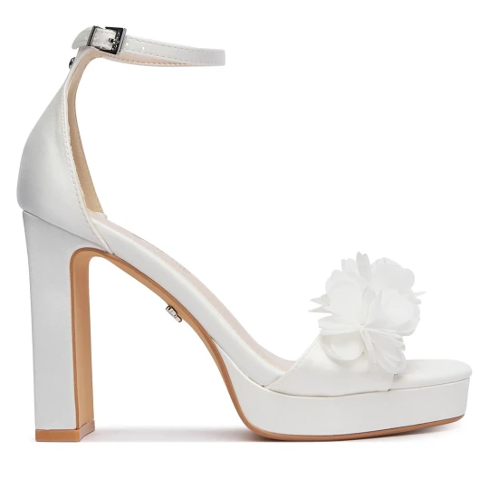 Foto del prodotto Sandali Buffalo Devine Rose 1291687 Bianco
