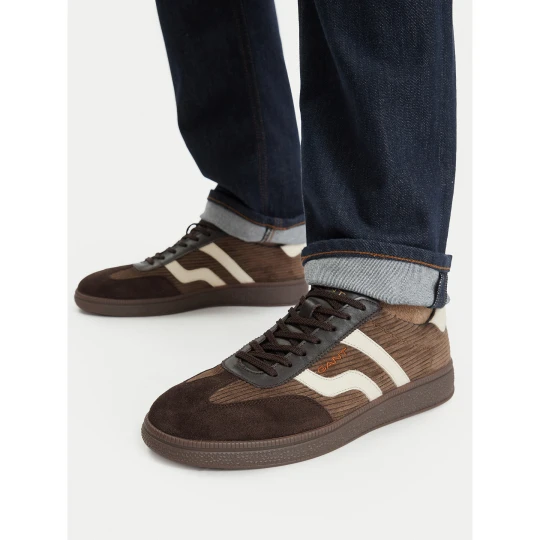 Foto del prodotto Scarpe basse Gant 33638375 Marrone scuro