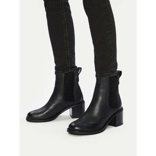 Foto del prodotto Stivaletti Clarks Chamberly Top 26179551 Nero