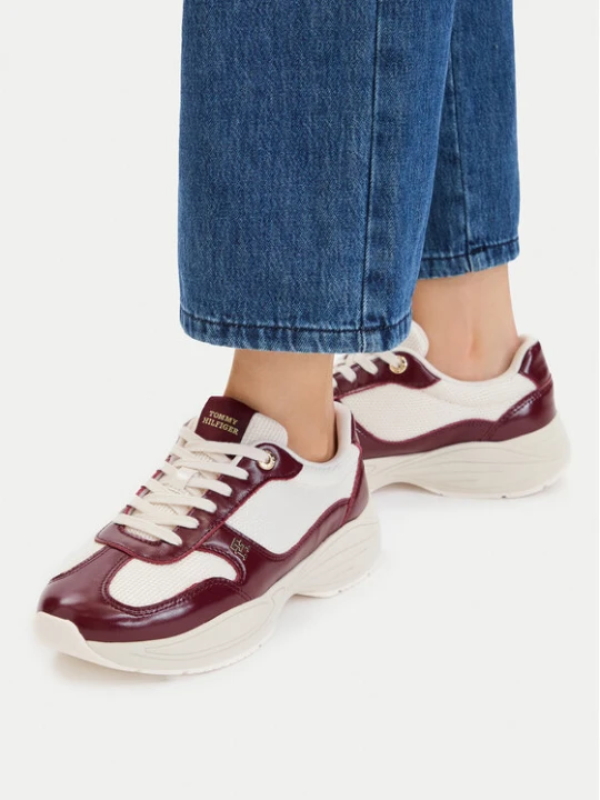 Foto del prodotto Tommy Hilfiger Sneakers Modern Runner Shiny Leather FW0FW09413 Bordeaux
