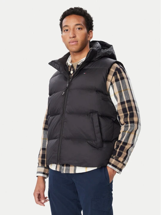 Foto del prodotto Tommy Jeans Gilet Essential DM0DM20465 Nero Regular Fit