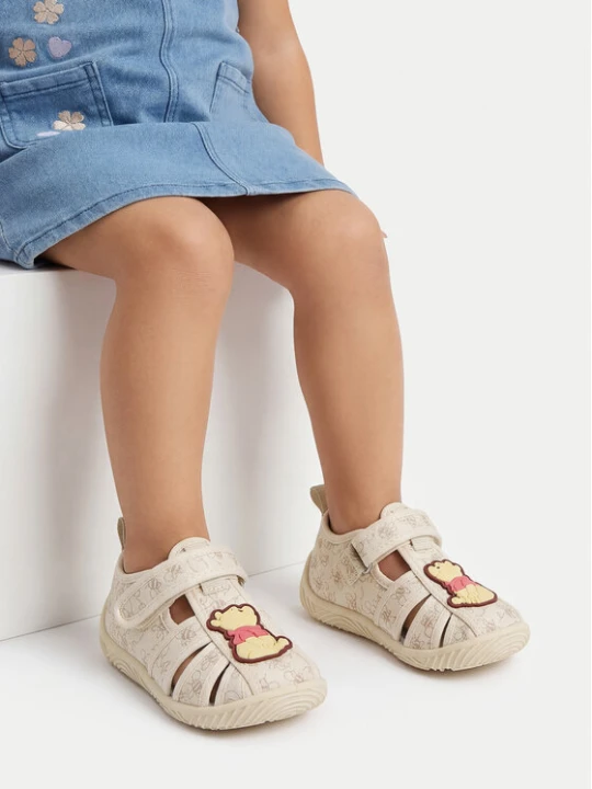Foto del prodotto Winnie The Pooh Pantofole CEO-CM-AW26-325WTP Beige chiaro