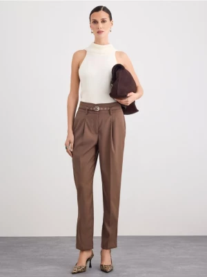 Foto del prodotto Mohito - Pantaloni eleganti con cintura - marrone dorato