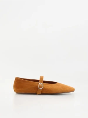 Foto del prodotto Reserved - Ballerine in suede con cinturino - rame