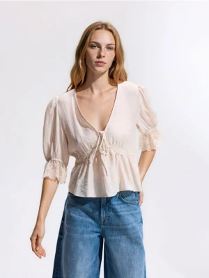 Foto del prodotto Reserved - Blusa con pizzo - beige