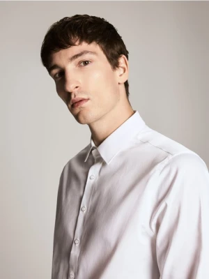 Foto del prodotto Reserved - Camicia slim fit in misto cotone - bianco