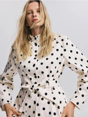 Foto del prodotto Reserved - Giacca a pois con cintura - panna