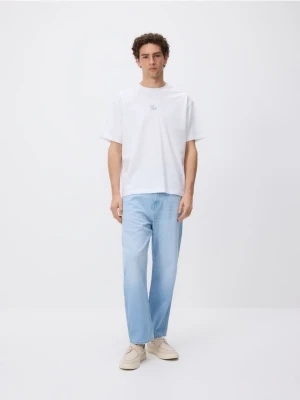 Foto del prodotto Reserved - Jeans a taglio diritto straight effetto slavato - blu