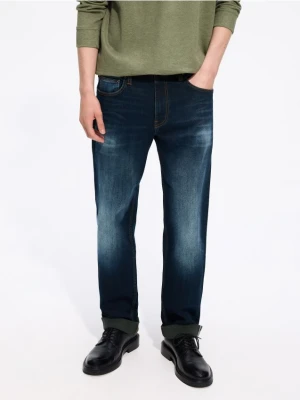 Foto del prodotto Reserved - Jeans a taglio diritto straight effetto slavato - blu scuro