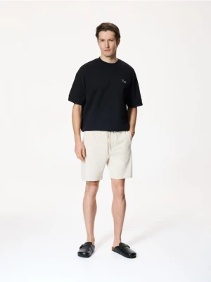 Foto del prodotto Reserved - Pantaloncini tuta regular fit - beige