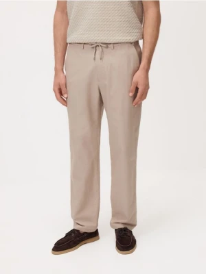 Foto del prodotto Reserved - Pantaloni chino regular fit - beige