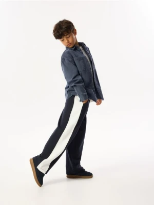 Foto del prodotto Reserved - Pantaloni wide leg con bande laterali - blu scuro