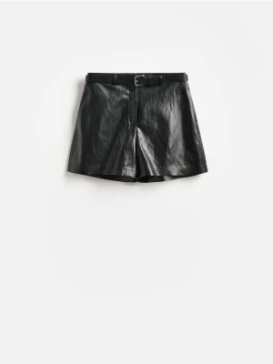 Foto del prodotto Reserved - Shorts con cintura decorativa - nero
